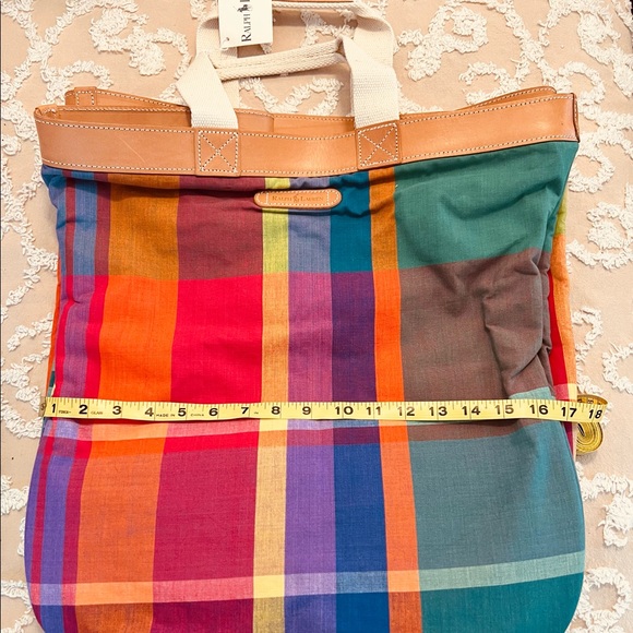 Polo by Ralph Lauren Madras Set of Tote and cosmetic bag. NWT
Vintage 1990s - Picture 2 of 13